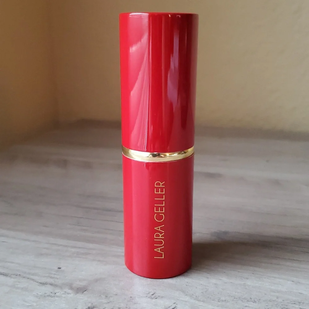 🆕️ LAURA GELLER Retractable Airbrush Kabuki Brush